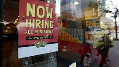 Fed đón tin vui: Tỷ lệ thất nghiệp tăng lên 3.8%, tiền lương tăng yếu hơn dự báo