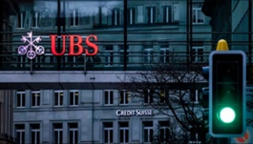 UBS phá kỷ lục lợi nhuận ngành ngân hàng sau sáp nhập Credit Suisse