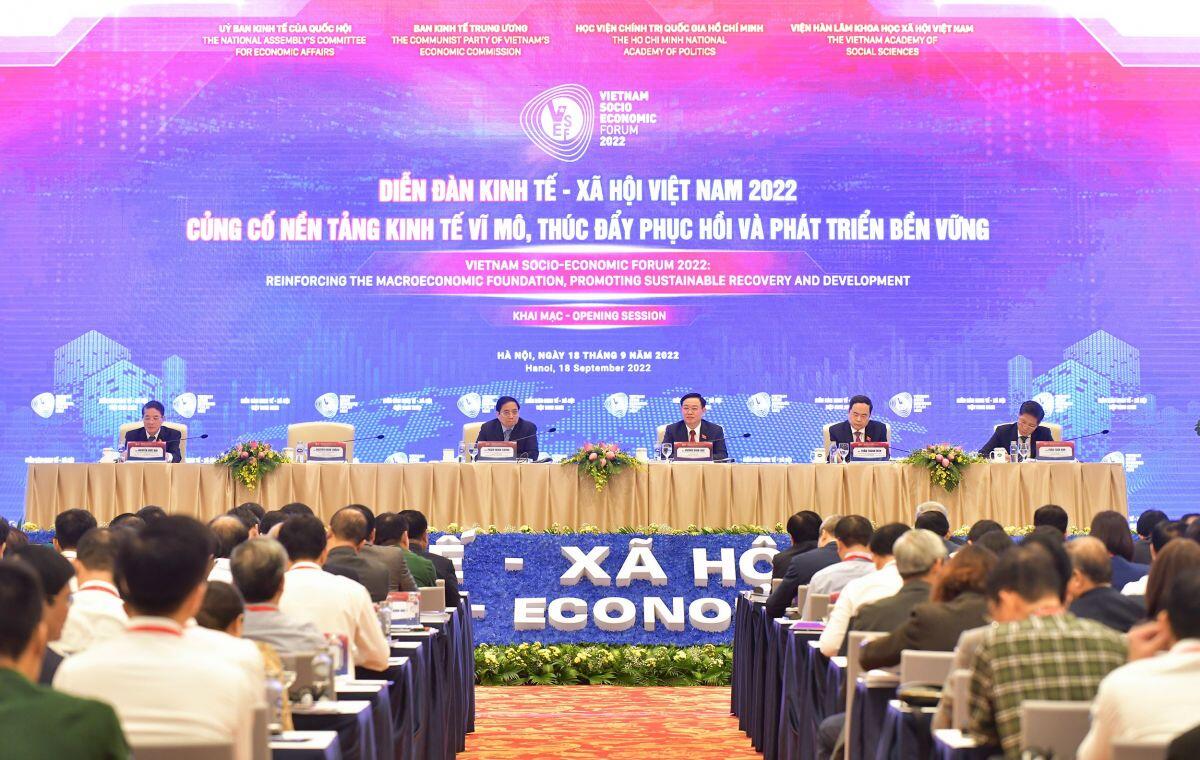 Chuẩn bị đánh giá toàn diện nền kinh tế Việt Nam trong 9 tháng đầu năm