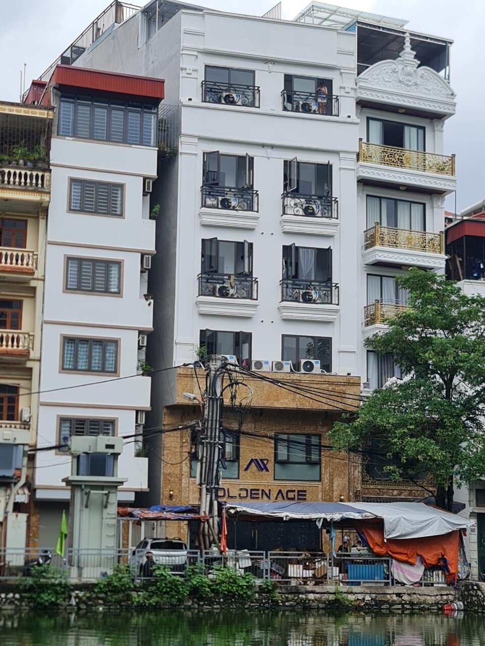 Hà Nội: Cận cảnh những "chung cư mini" nằm trong ngõ hẹp
