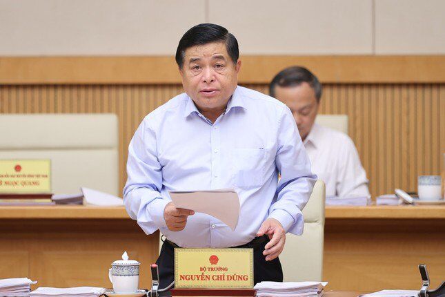 Tăng trưởng kinh tế: "Các kịch bản đặt ra đều rất khó khăn"