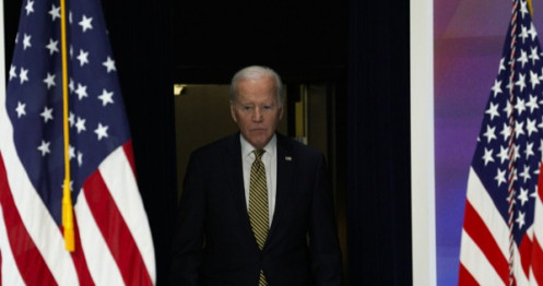Chính trị rối ren, Tổng thống Mỹ Joe Biden gọi điện trấn an các đồng minh