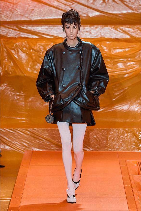 Louis Vuitton lăng xê đồng phục thành thị có hoa văn lộng lẫy đẹp mê hồn