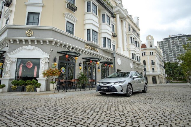 Phiên bản nâng cấp Corolla Altis chính thức ra mắt thị trường