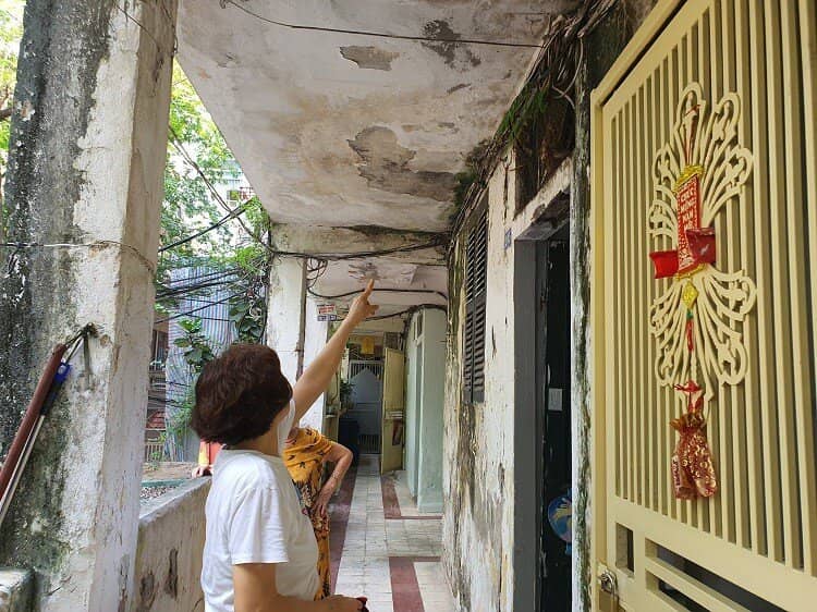 Khốn khổ sống trong căn hộ tiền tỉ giữa Hà Nội, bán không đành, ở không xong