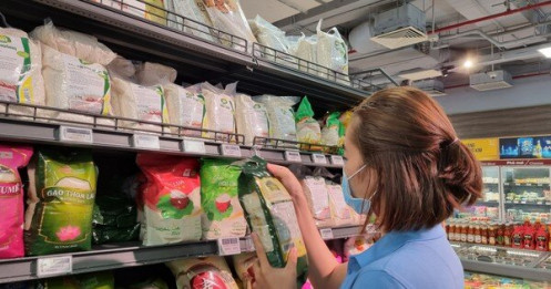 Giá gạo bán lẻ bước vào chu kỳ tăng mới, nhiều siêu thị mạnh tay giảm giá gạo đến 41%