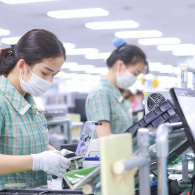 Dòng vốn FDI chảy mạnh vào Việt Nam, vượt mốc 25 tỷ USD sau 10 tháng