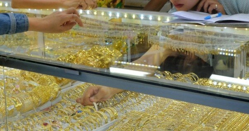 Vàng nhẫn 24K lên sát vùng 60 triệu đồng, nhiều người tiếc vì bán sớm