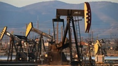 Dầu tăng hơn 1% sau báo cáo của OPEC