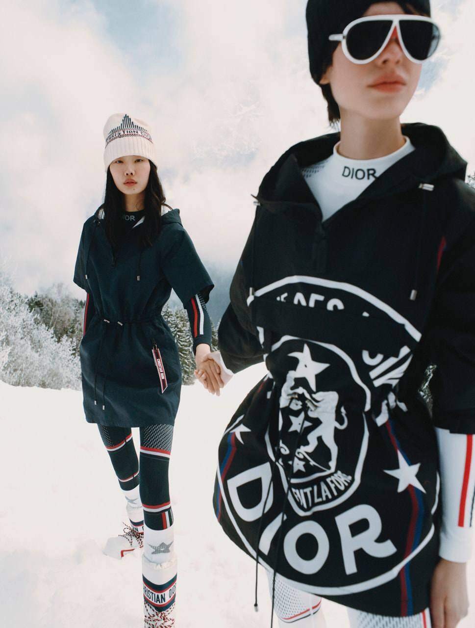 Dior đi đến những ngọn núi phủ tuyết cho bộ sưu tập capsule "DiorAlps" mới