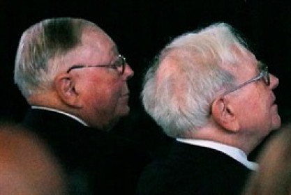 Warren Buffett – Charlie Munger: “Tình bạn diệu kỳ” hơn 60 năm của 2 huyền thoại đầu tư