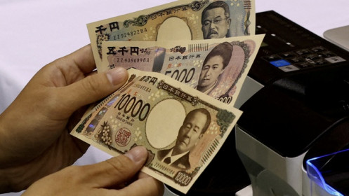 Đồng yên tăng giá dữ dội sau tín hiệu dịch chuyển từ Ngân hàng Trung ương Nhật Bản