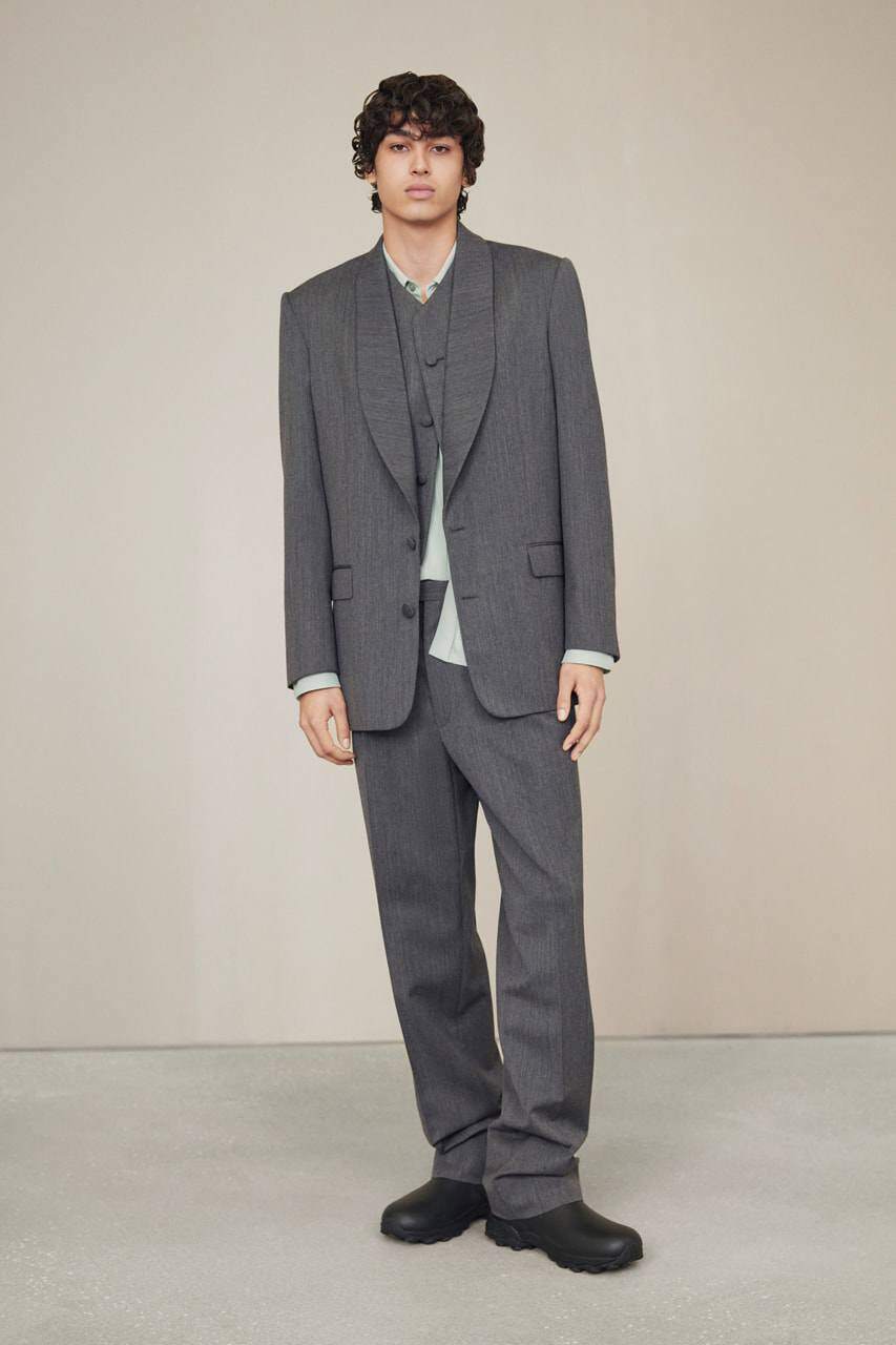 Givenchy Pre-Fall 2024 nổi bật với kỹ thuật đường may tinh tế