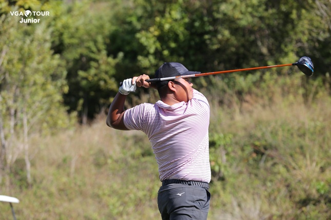 Golfer 16 tuổi Nguyễn Đức Sơn vô địch chặng cuối VGA Junior Tour