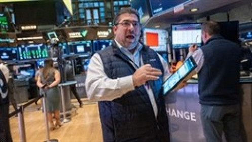 Dow Jones tăng hơn 150 điểm chờ dữ liệu lạm phát của Mỹ