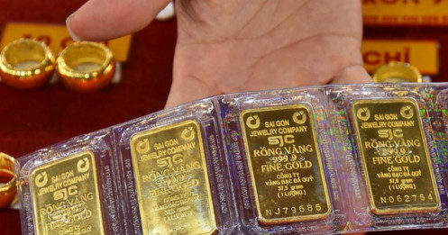 Vàng trong nước 'bất động' vẫn cao hơn thế giới 13 triệu đồng/lượng