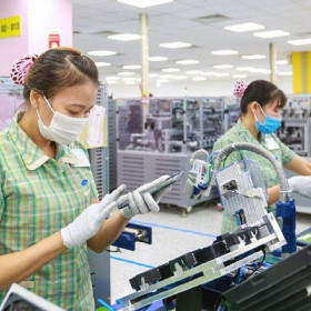 Việt Nam xuất khẩu 17 tỷ USD máy vi tính, sản phẩm điện tử...