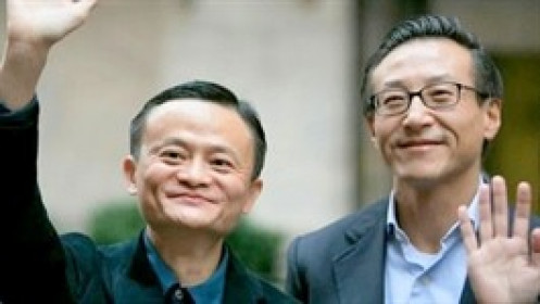Jack Ma và Joe Tsai mua hơn 200 triệu USD cổ phiếu Alibaba