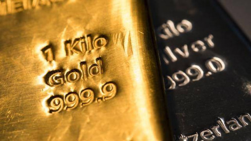 UBS: Giá vàng sẽ đạt 2.200 USD/oz trong năm 2024, giá bạc cũng tăng mạnh