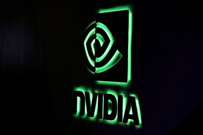 Sau màn 'gây bão' chấn động, vốn hóa Nvidia vọt lên 2.000 tỷ USD
