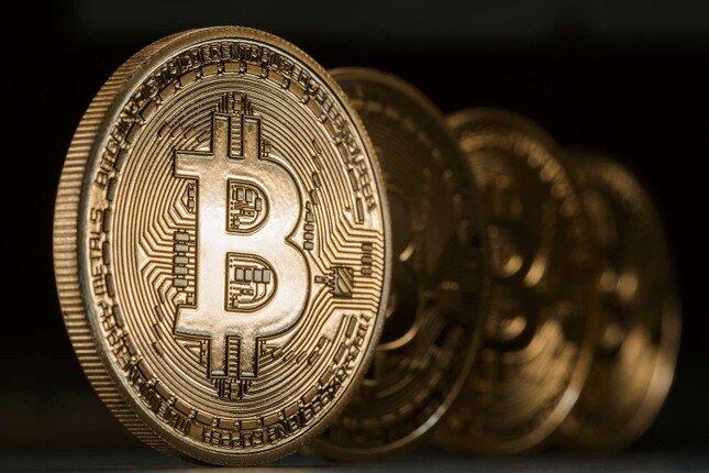Giá bitcoin tăng chóng mặt, dự báo sắp lập kỷ lục mới