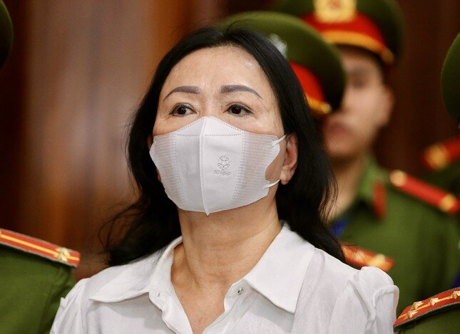 Khai mạc phiên toà, công bố quyết định xét xử bà Trương Mỹ Lan và đồng phạm