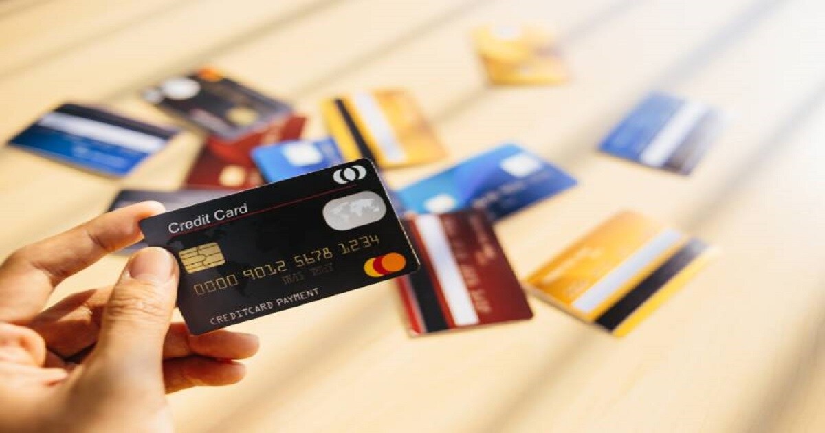 Từ vụ nợ tín dụng 8,5 triệu đồng lên hơn 8,8 tỷ đồng: Những điều cần biết về thẻ tín dụng để tránh bị tính lãi cao