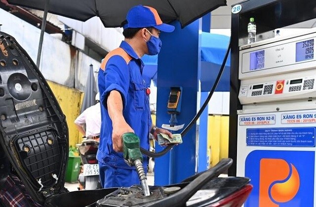 Thủ tướng yêu cầu thực hiện nghiêm quy định về hóa đơn điện tử trong kinh doanh, bán lẻ xăng dầu