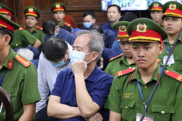 Đại diện VKS nêu rõ các căn cứ buộc tội đối với nhóm bị cáo cựu thanh tra tiếp tay cho Trương Mỹ Lan