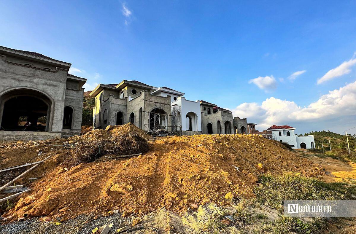 Lâm Đồng: Vì sao 22 căn biệt thự xây dựng trái phép chưa bị xử lý?