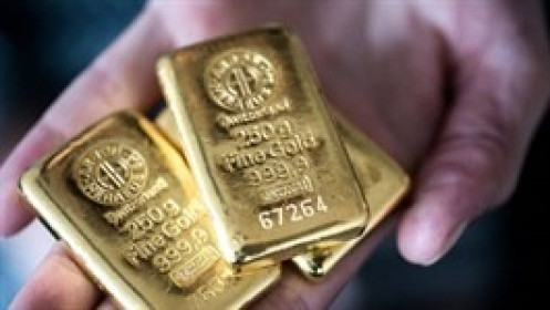 Vàng thế giới tăng hơn 1% khi đồng USD suy yếu