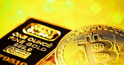 Giá vàng thế giới bất ngờ giảm, bitcoin tăng cao kỷ lục
