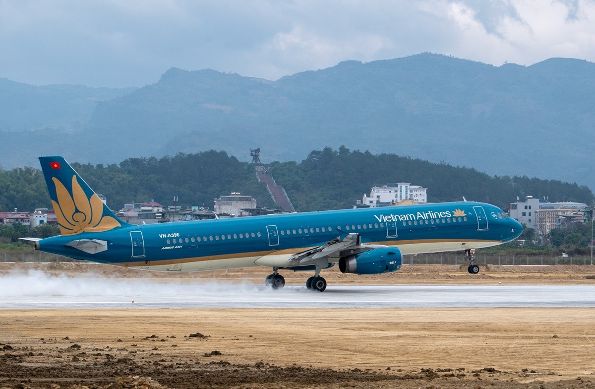 Nguyên nhân máy bay của Vietnam Airlines bị móp đầu do mưa đá