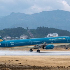 Nguyên nhân máy bay của Vietnam Airlines bị móp đầu do mưa đá