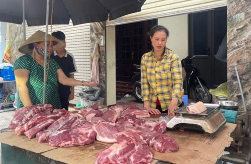 Thiếu hụt nguồn cung, giá thịt lợn hơi tăng mạnh