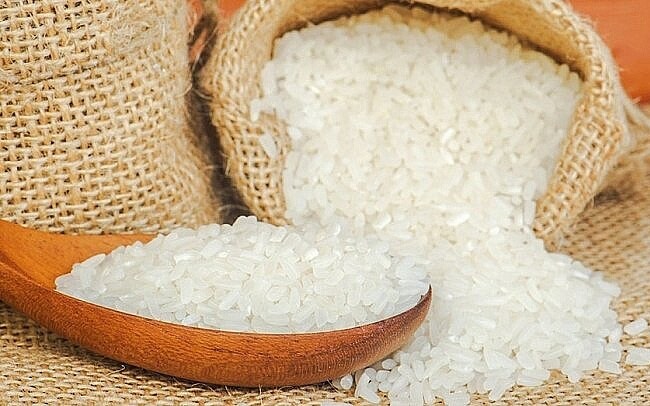 Giá gạo xuất khẩu tăng mạnh: Thêm cơ hội cho gạo Việt Nam