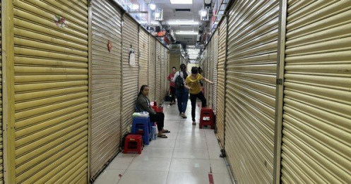 TPHCM: Hàng loạt tiểu thương chợ An Đông đóng cửa sạp để né QLTT kiểm tra