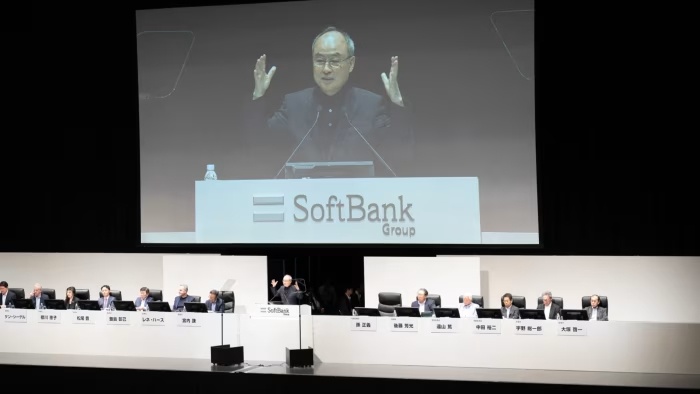 Ông chủ SoftBank: Các khoản đầu tư trước đây chỉ mới là bước khởi động cho canh bạc AI