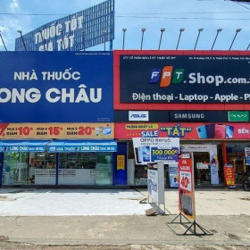 Chuỗi nhà thuốc Long Châu - "phao cứu sinh" của FPT Retail