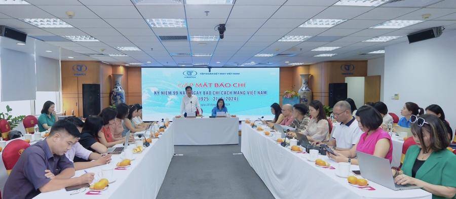 Xuất khẩu dệt may đã hết cảnh “ăn đong”