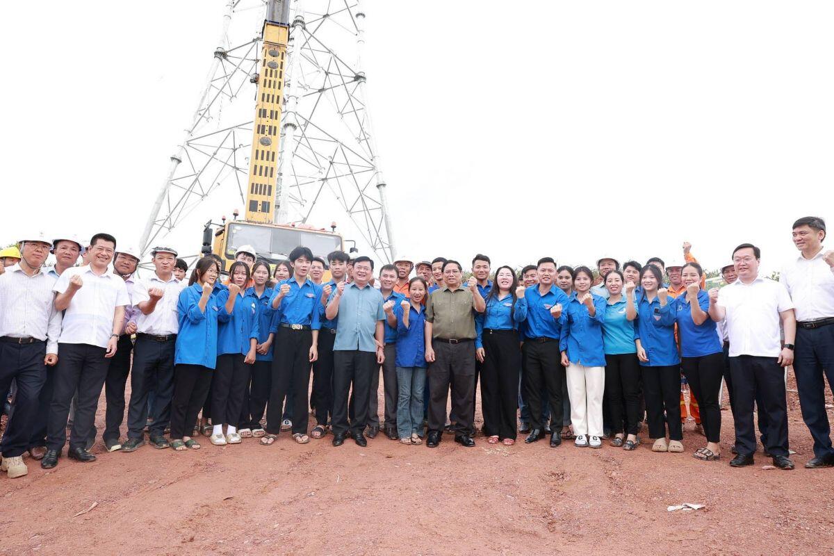 Thủ tướng Phạm Minh Chính kiểm tra tiến độ đường dây 500kV mạch 3
