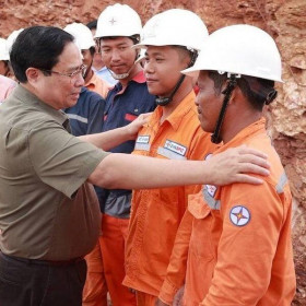Thủ tướng Phạm Minh Chính kiểm tra tiến độ đường dây 500kV mạch 3