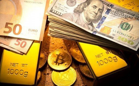 Vàng thế giới lao dốc, bitcoin vượt ngưỡng 61.000 USD