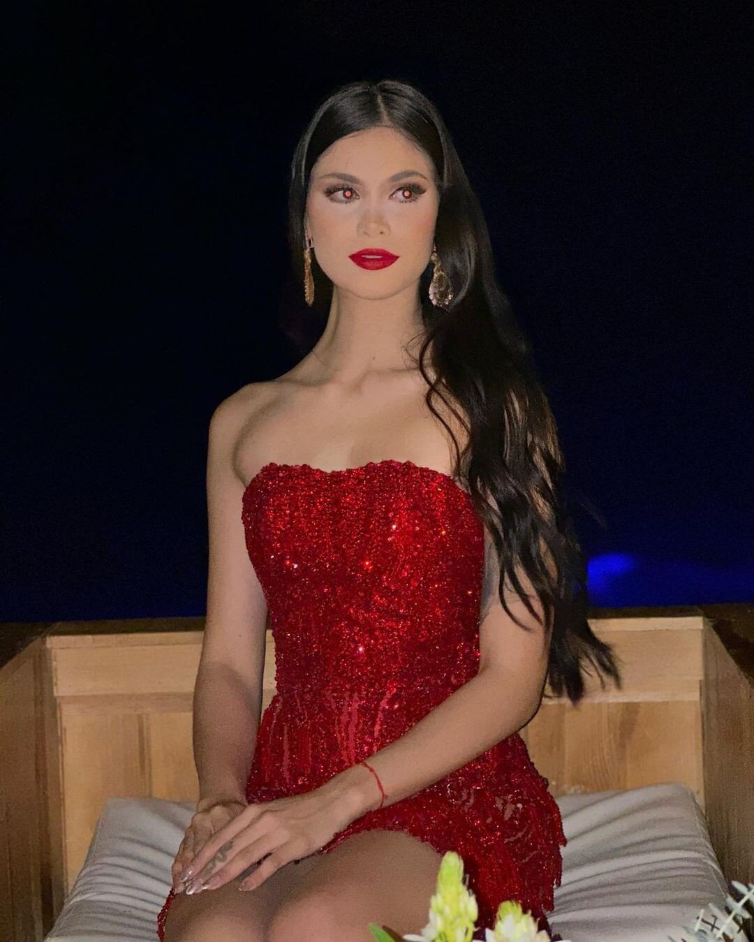 Nữ ca sĩ cao 1,82 m trở thành Hoa hậu Hòa bình Venezuela 2024