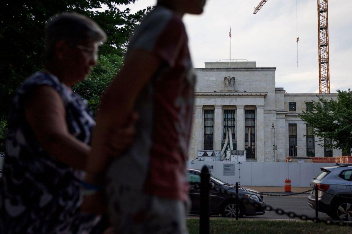 Toàn cầu tiếp tục nới lỏng tiền tệ, bất chấp sự trì hoãn từ Fed