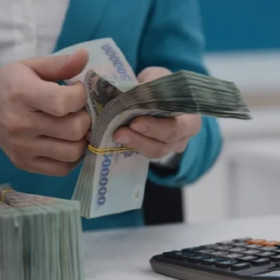 Xuất hiện 11 ngân hàng trả lãi từ 6%, dự báo lãi suất còn tăng