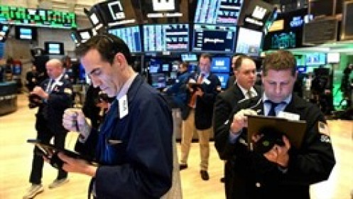 S&P 500 tiếp tục lập kỷ lục mới sau cảnh báo của Chủ tịch Fed Jerome Powell