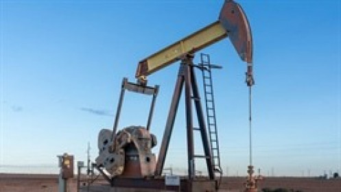 Giá dầu đi ngang khi dự trữ tại Mỹ giảm 3 tuần liên tiếp