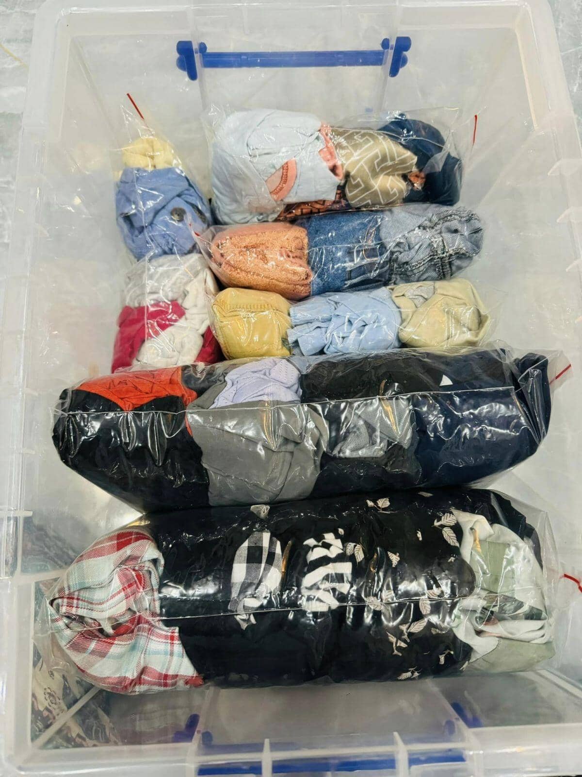 Mẹo xếp hành lý du lịch dễ và tiện bằng "thùng đựng đồ chơi" của gia đình Hà Nội