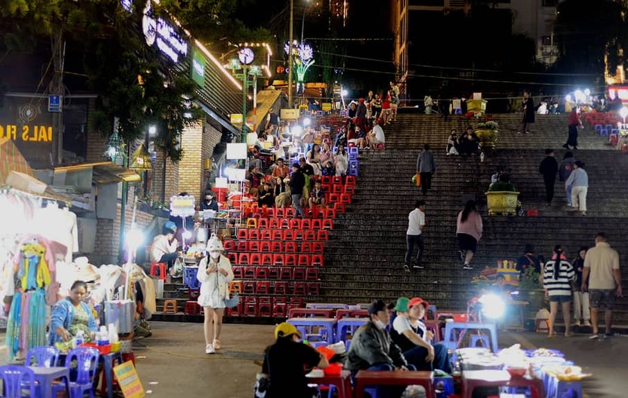 Thành phố "ngủ sớm" Đà Lạt: Sau 22h du khách sẽ đi đâu, làm gì?
